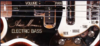 Adam Monroe sample une basse Yamaha