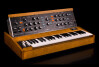 Un Minimoog Model D en édition limitée Walnut