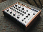 Can Electric propose une console DJ analogique