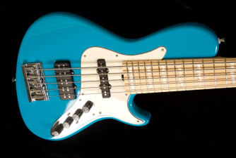 Une basse single cut vintage chez Sadowsky