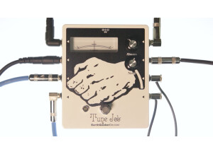 EarthQuaker Devices Tune Job Quadraphonic Modulated Tuning Device
