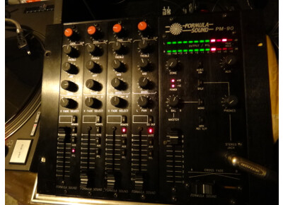 Formula Sound PM-90