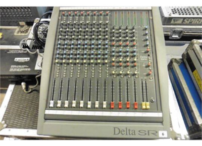 Soundcraft Delta SR8