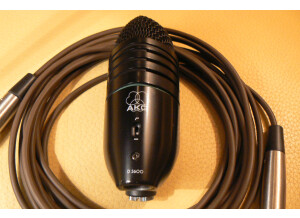 AKG D 3600