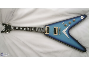 Dean Guitars V Limited Blue Burst