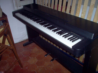 Yamaha Clavinova CLP-350