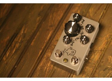 Hungry Robot Pedals The Moby Dick V2