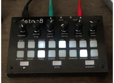 Twisted Electrons deton8