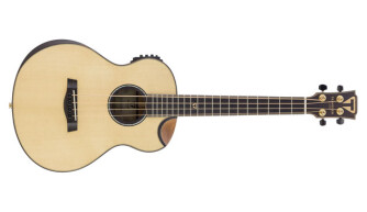Le premier modèle de basse acoustique arrive chez Traveler Guitar