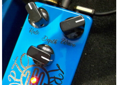 Ananashead Effects OptoTrem