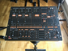 Behringer 2600