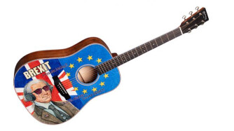 Summer NAMM : Martin surprend avec une guitare sur le thème du Brexit