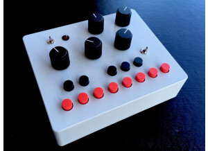 Rucci 8-Bit Power Synthesizer