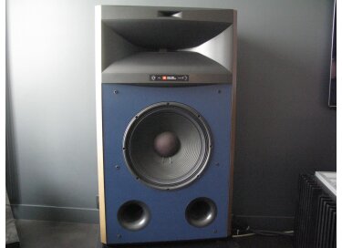 JBL 4365 studio monitor