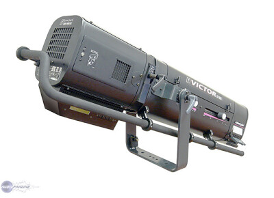 Robert Juliat Victor