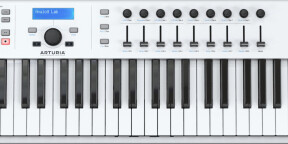 Vend clavier midi Arturia keylab essential 88 noir