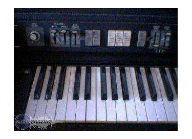 Roland MP-700