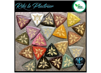 Riki le Plectrier 3 pointes Galalithe