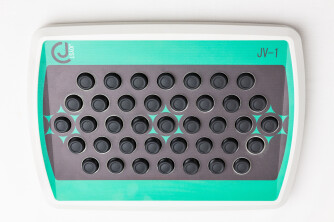 Joyst JV-1, un contrôleur MIDI isomorphique à joysticks