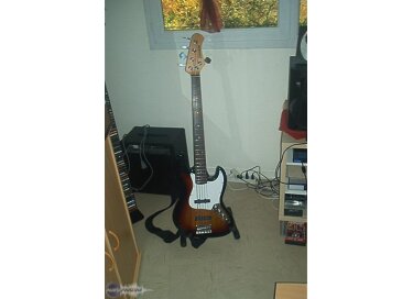 Johnson Guitars Jazz Bass V