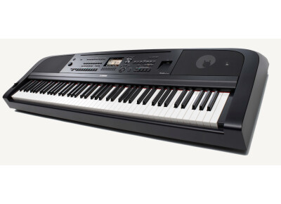 Yamaha DGX-670