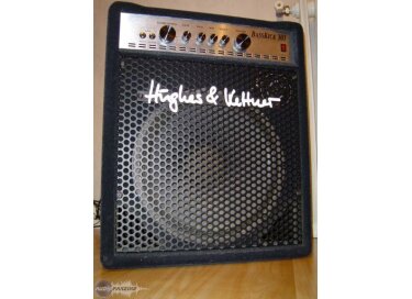 Hughes & Kettner BassKick 303