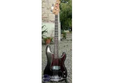 Fender Precision Bass (1977)