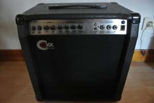 Coxx CB 30 Bass Amp