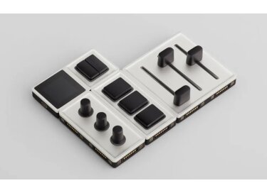 Monogram Traveler Console