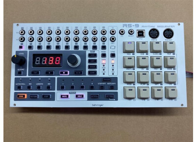 Behringer RS-9 Drum Sequencer