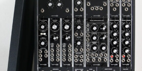 Club of the Knobs Synthesizer Model 15 (cherche)
