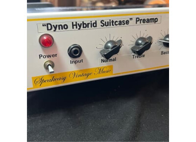Speakeasy Vintage Music Suitcase Tube Preamp With Vibrato