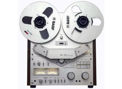 Akai Professional GX-636