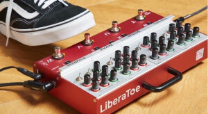 LiberaToe LiberaToe-4 Pedalboard System (Switching, Routing & Modules)
