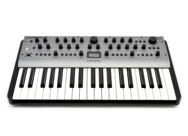 Modal Electronics Carbon8