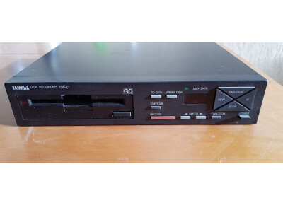 Yamaha EMQ1