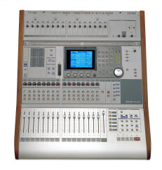 Tascam DM-3200
