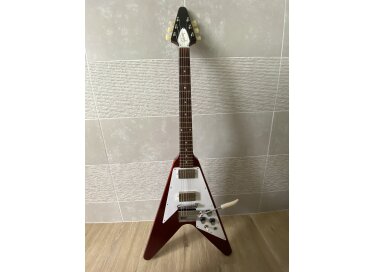 Gibson Custom Shop Flying V 67 Reissue Vibrola