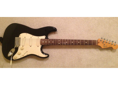 Fender Deluxe American Standard Stratocaster (1989-1990)