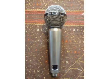 AKG D 2000 C