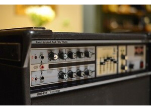 HH Bass Machine 250