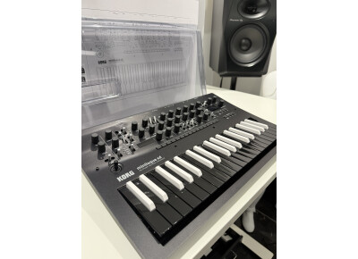 Korg Minilogue XD édition spéciale Inversé + cover