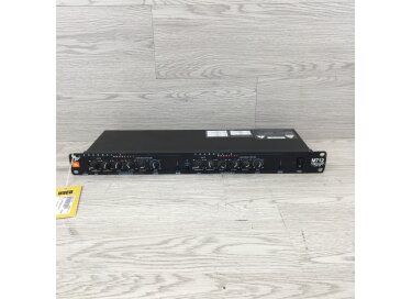 JBL M712