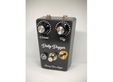Honey Bee Amps Dolly Dagger