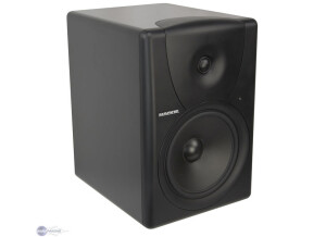 Mackie MR8