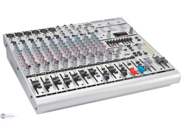Behringer Eurorack UB1832FX-Pro