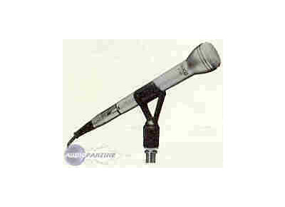 AKG D 130 E
