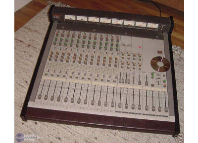 Tascam M-512