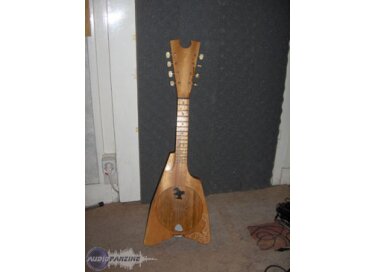 Luthier Ukulele tahitien 8 cordes "signature rarahu"