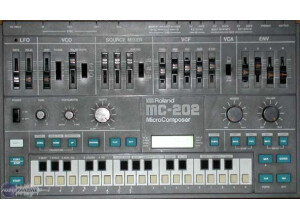 Roland MC-202